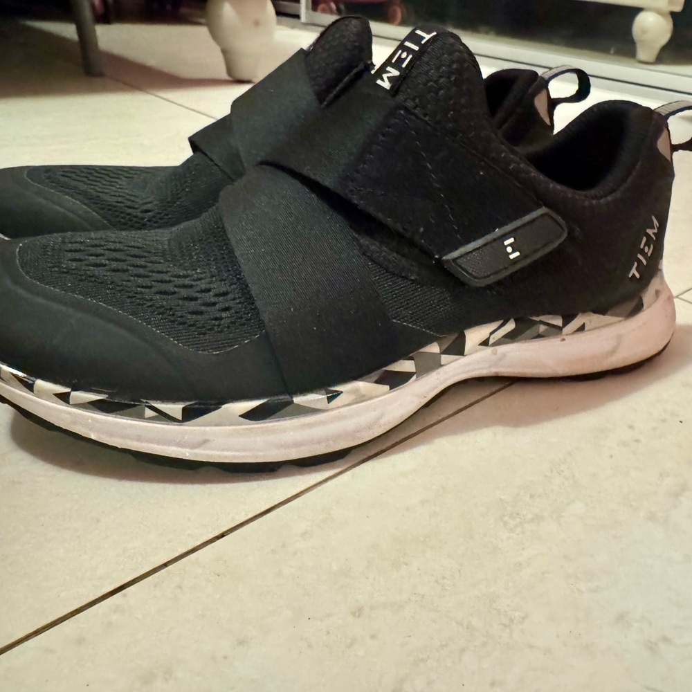 Black Tiem Sneakers with Patterned Sole